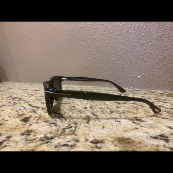 Tom Ford Sunglasses - Picture 3 of 4